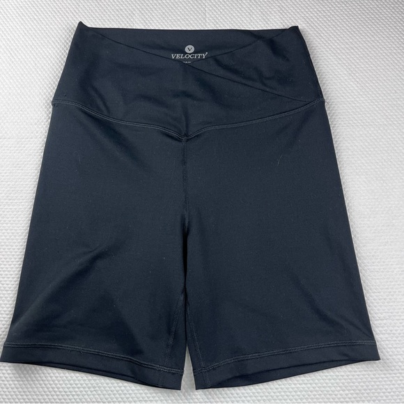 Velocity Women's Sleek Black Bike Shorts - Picture 1 of 9